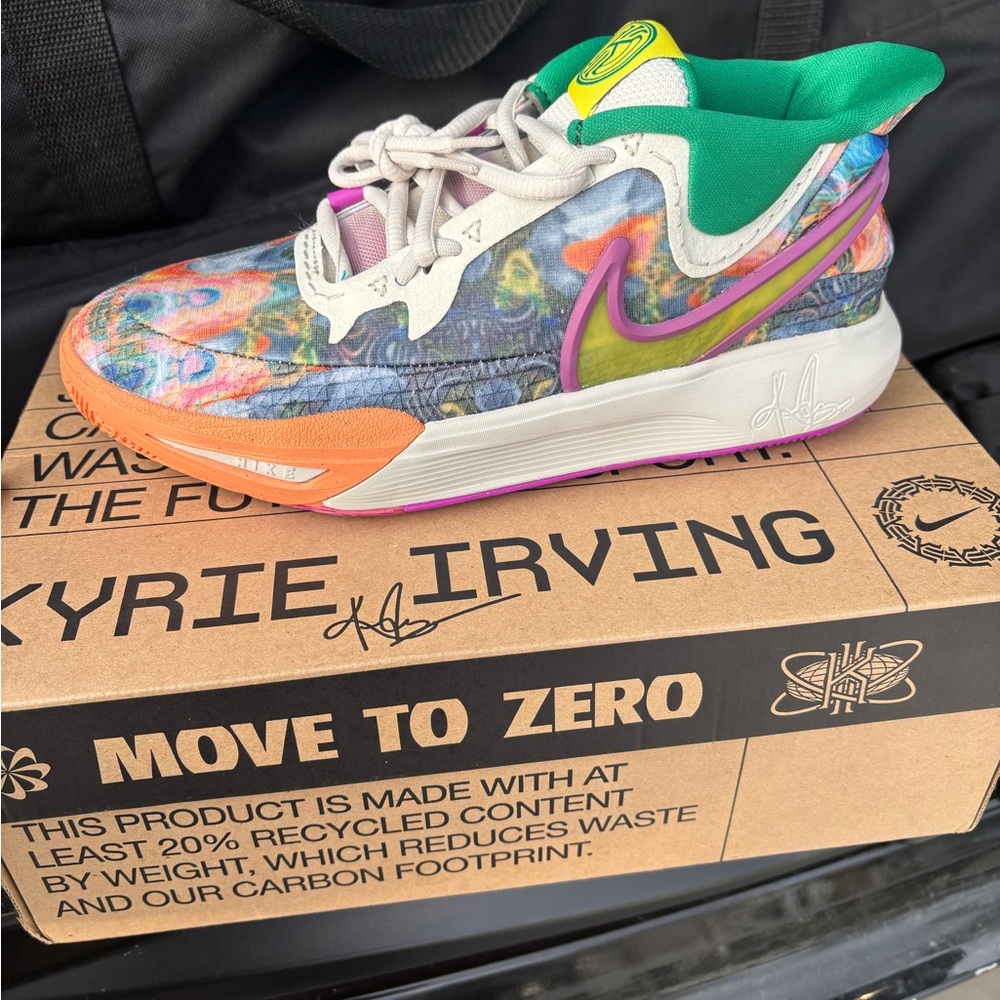 Nike Kids Kyrie Irving Multicolor Sneakers